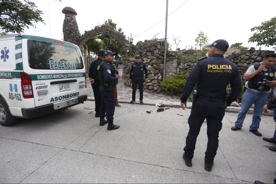 Los agentes repelieron el ataque armado y detuvieron a los presuntos sicarios. (Foto: Jorge Sente / Soy502)