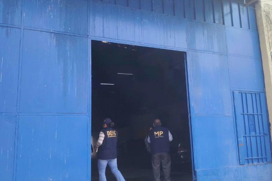 El MP en coordinación con la Inspectoría General de la PNC allanó varias sedes policiales. (Foto: MP/Soy502)