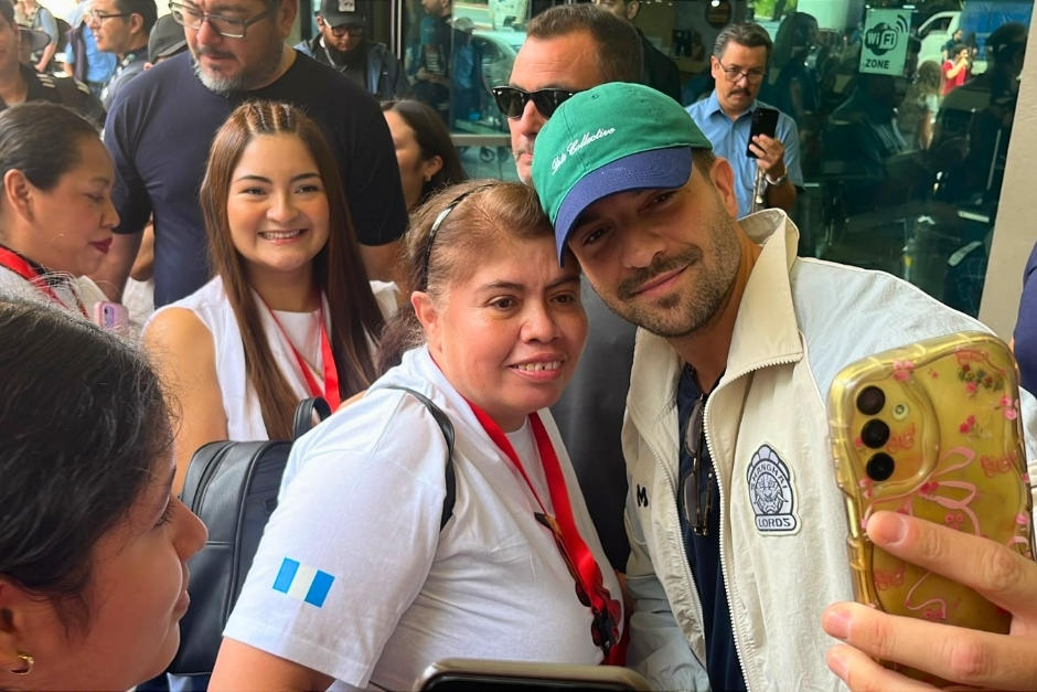 Pablo atendió un momento a la prensa. (Foto: Edgar Pocón / Colaborador)