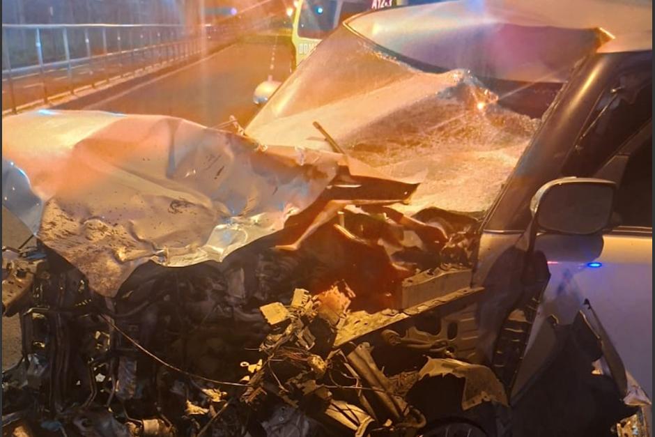 El auto involucrado quedó destruido. (Foto: PNC)