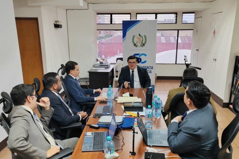 El Directorio de la Sicom concluyó la fase de entrevistas a los seis candidatos a dirigir dicha institución. (Foto: Guatemala Visible/Soy502)
