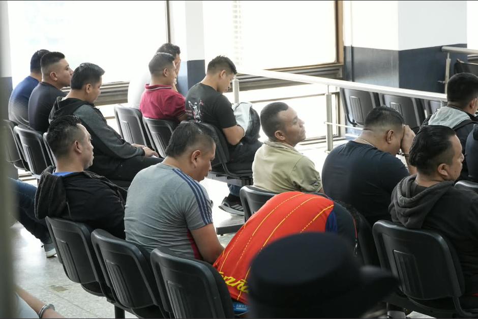 La audiencia de revisión de medidas de los guardias del SP señalados de facilita la fuga de 20 reos en Fraijanes II se desarrollará a puerta cerrada por reserva judicial. (Foto: Wilder López/Soy502)
