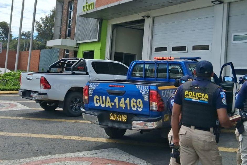 Un hombre murió dentro de un picop luego de pedir asistencia a las autoridades. (Foto vía: PMT, Ciudad de Guatemala)