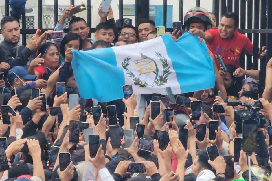 Los hermanos fueron liberados por falta de mérito. (Foto vía: Jorge Senté/Soy502)