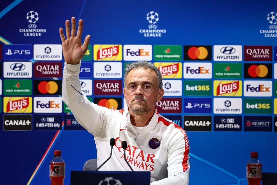 El técnico de los parisinos espera un duro juego ante los culés, pero espera dejar la victoria en casa. (Foto: AFP)