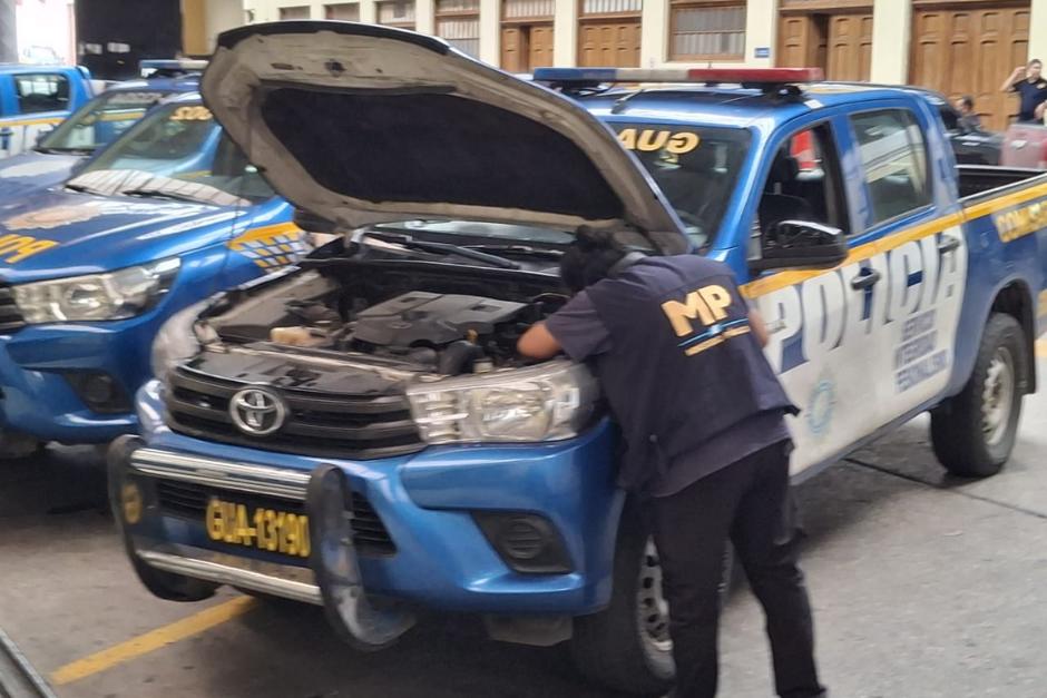 Investigadores del Ministerio Público se encuentran en el interior de la comisaría. (Foto: Nuestro Diario)