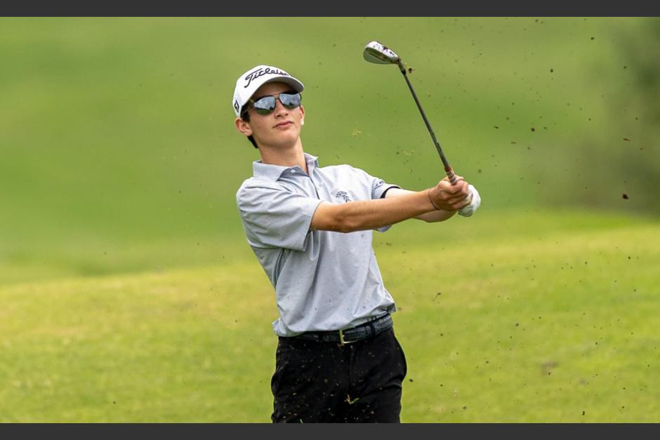 El jugador, Cristian Castillo, sumó su segundo triunfo en la Copa Enrique Santos, en Ecuador, ya que en la edición del año recién pasado también se coronó. (Foto: Asogolf)