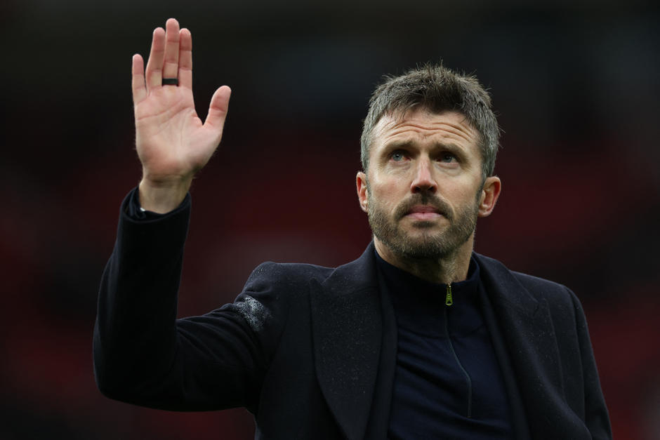 Carrick asumió inicialmente como entrenador interino del United tras la salida de Rúben Amorim. (Foto: AFP)