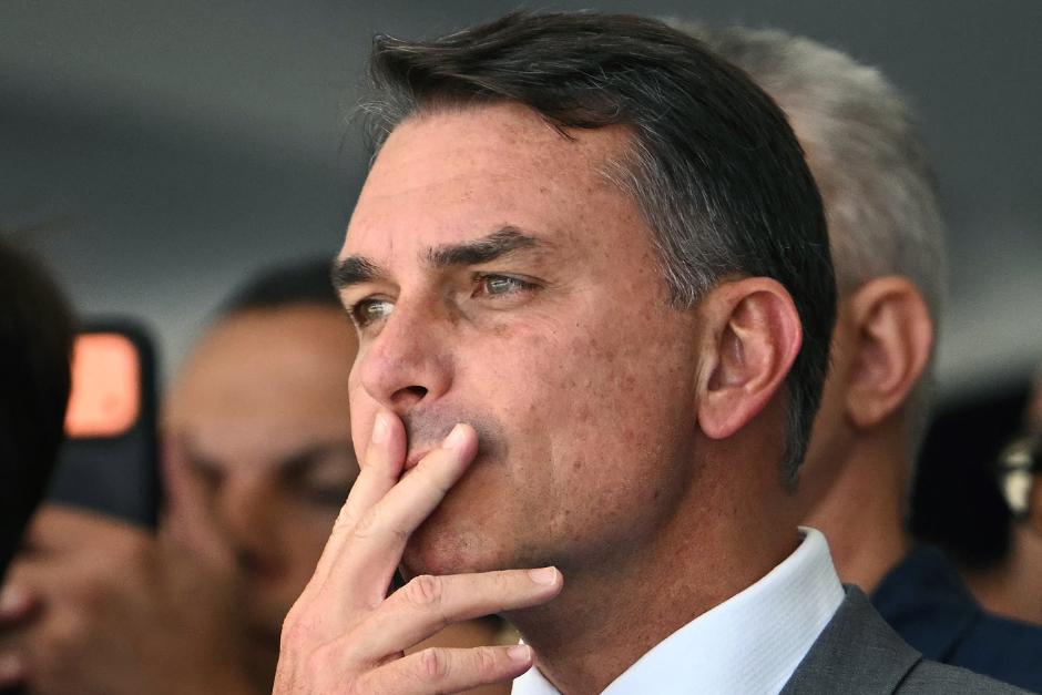 La Policía Federal de Brasil busca determinar paradero de Flávio Bolsonaro, excandidato presidencial. (Foto: AFP/Soy502)