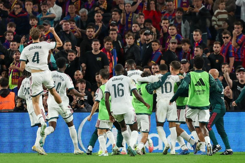 Los aficionados culés insultaron a los merengues tras el segundo gol de Mbappé. (Foto: AFP)