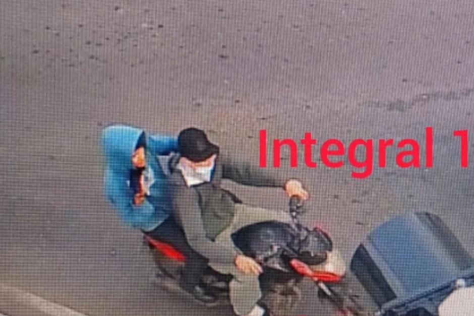 Uno de los presuntos responsables fue capturado por agentes de la PNC. (Foto: Cortesía)