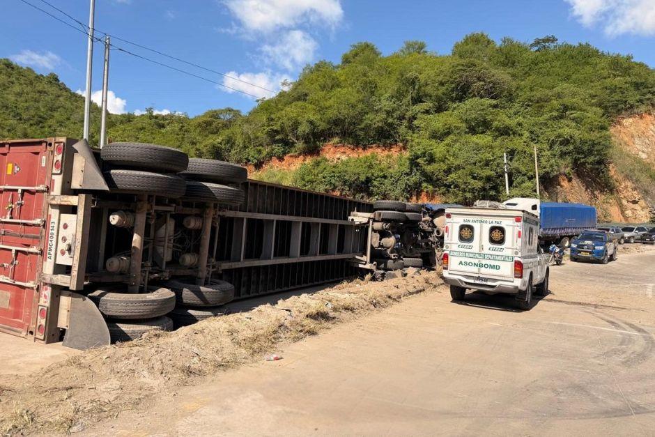 Varias personas fueron reportadas como heridas tras el accidente en ruta al Atlántico. (Foto: Asonbomd)