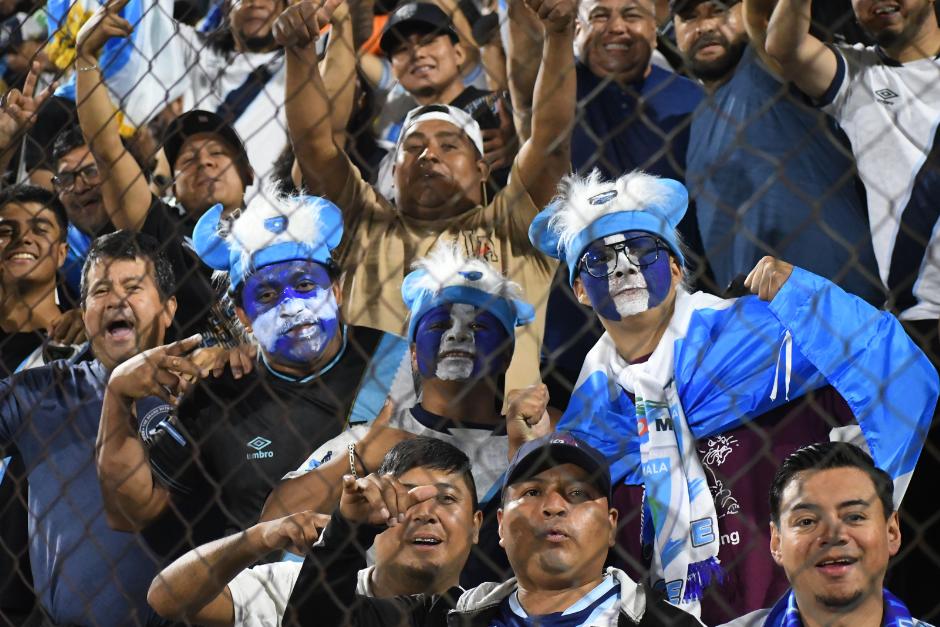 La afición guatemalteca respondió al llamado y abarrotará El Trébol para el juego ante Canadá. (Foto: Archivo)