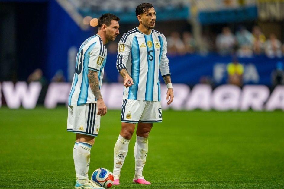 Messi era uno de los mejores amigos de Paredes en la Selección. (Foto: AFP)