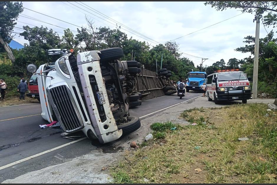 El accidente dejó a una persona fallecida. (Foto: Bomberos Voluntarios)
