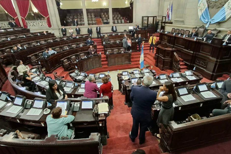 El Congreso analiza diversas medidas para paliar el aumento en el precio de los combustibles, aunque aún no hay consenso. (Foto: Wilder López/Soy502)