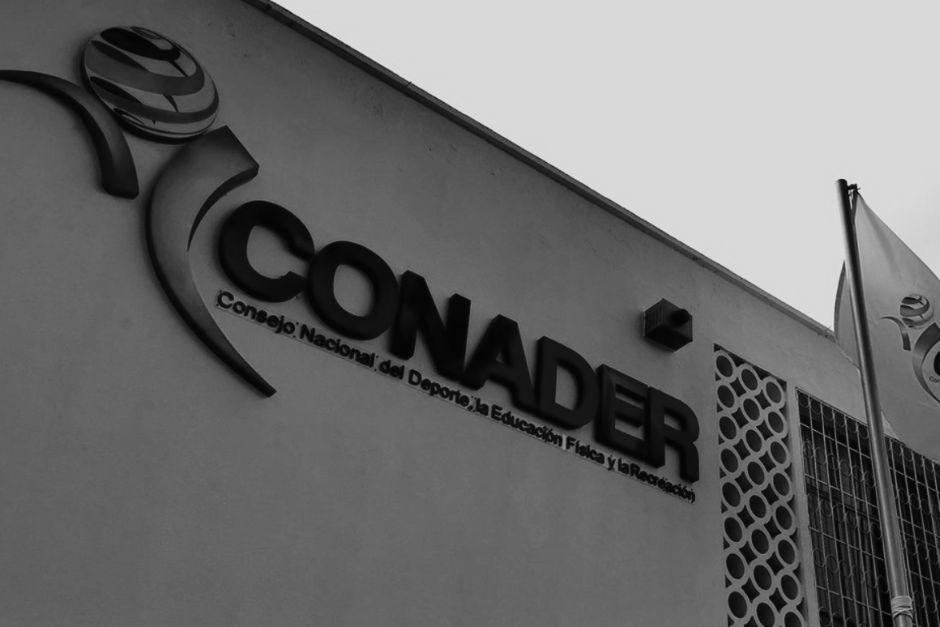 La visita de fiscalización terminó en un intercambio de señalamientos y denuncias entre el diputado y autoridades de la institución. (Foto: Conader) 