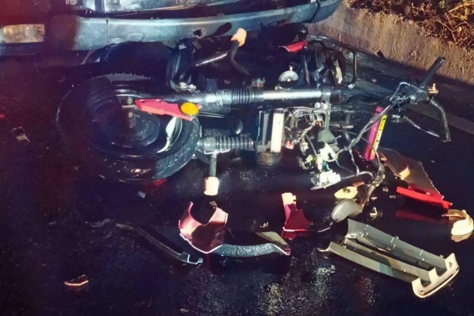 La víctima salió expulsada tras el fuerte impacto y murió en el lugar del accidente. (Foto vía: RRSS)