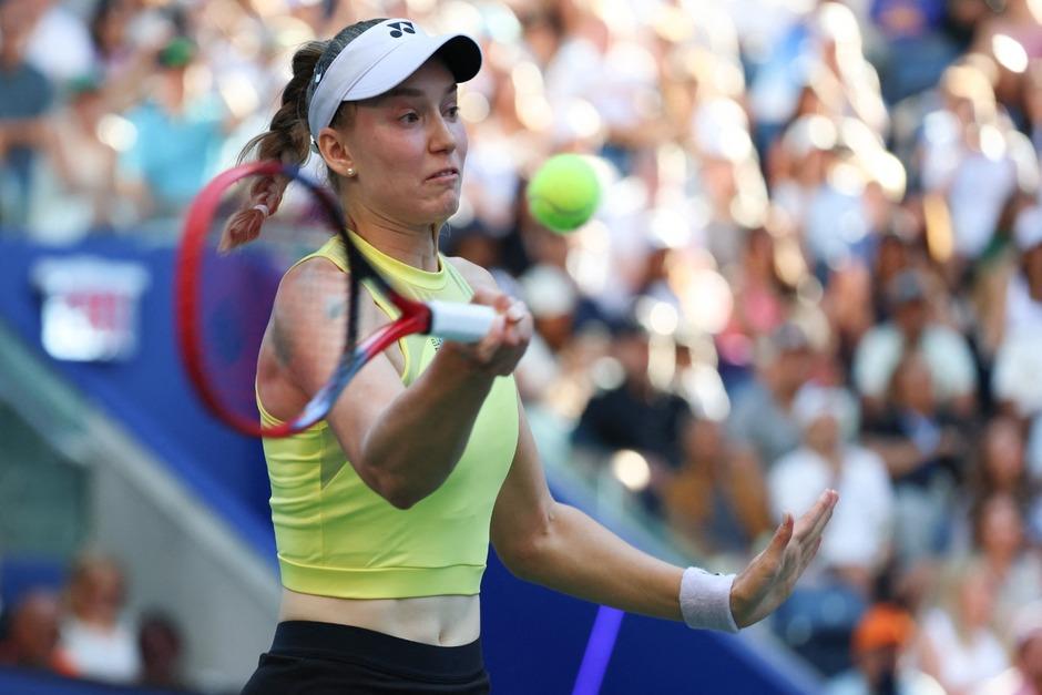 Rybakina dijo que destronar a Sabalenka del primer lugar, es uno de sus objetivos. (Foto: AFP) 