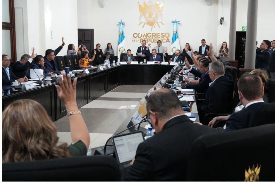 Los jefes de bloque no alcanzaron un acuerdo sobre el precio de los combustibles. (Foto: Wilder López/Soy502)