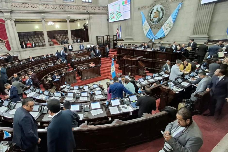 Jefes de Bloque analizarán este martes las alternativas para reducir el precio de los combustibles. (Foto: Wilder López/Soy502) 