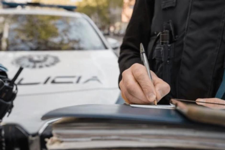 Agentes de la PMT impusieron la multa durante un operativo. (Foto ilustrativa: Shutterstock)
