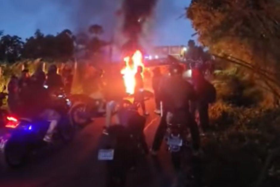 Manifestantes protestan por el precio y subsidio de los combustibles. (Foto: Captura de video)