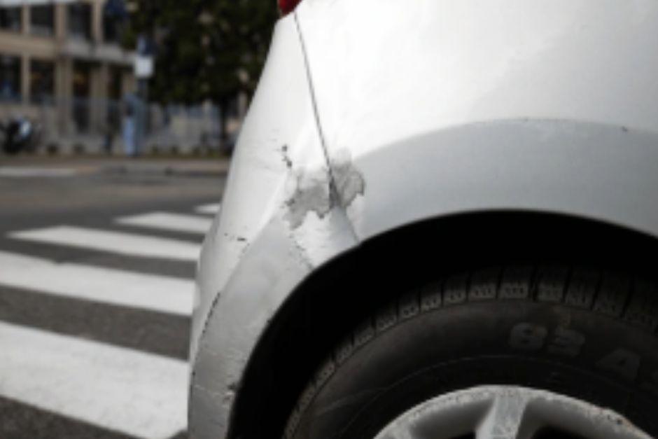 Mientras llevaban a un acuerdo tras chocar, los conductores fueron presuntamente asaltados. (Foto ilustrativa vía: Shutterstock)