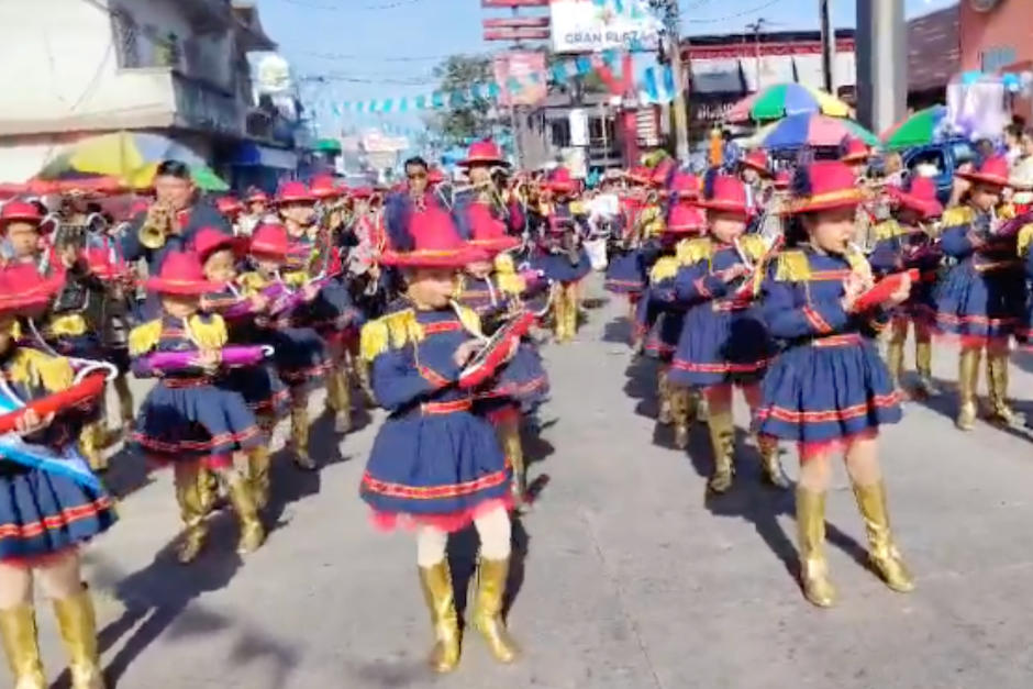 Diversos desfiles en honor a la patria se realizan en Guatemala. (Foto: captura de pantalla)