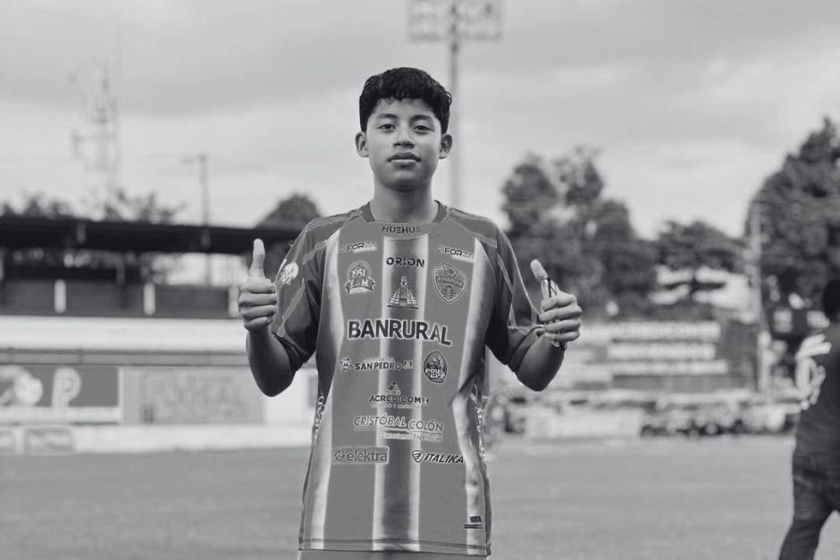 El joven futbolista, José Vásquez perdió la vida tras estar hospitalizado por un accidente de tránsito. (Foto: Redes sociales)