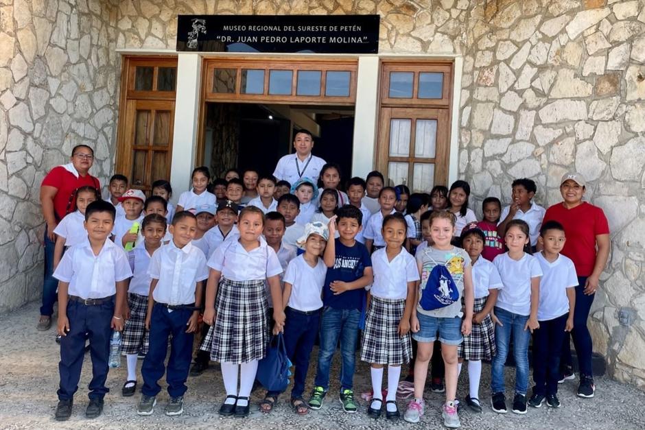 El Museo Regional del Sureste de Petén Juan Pedro Laporte Molina ofrece visitas guiadas a estudiantes. (Foto: MCD)