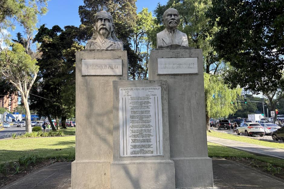 Uno de los monumentos reproduce la letra del Himno Nacional de Guatemala. (Foto: Alejandra Sánchez)