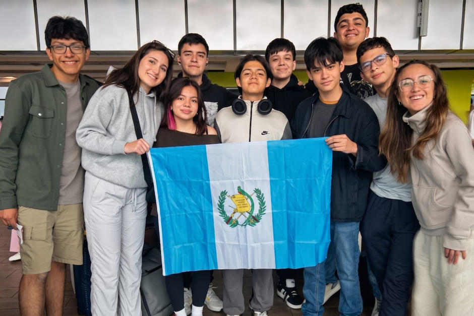 Estudiantes guatemaltecos brillaron en el Mundial Escolar Debate, celebrado a nivel internacional. (Foto: Oficial)