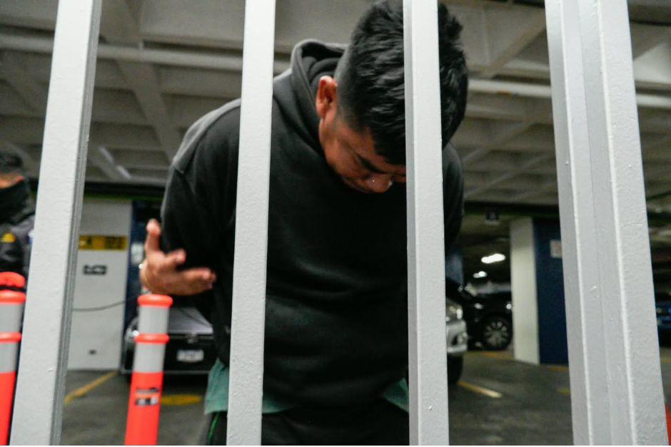 El Juzgado de Turno ligó a proceso penal a Arturo García Jom capturado con más de un millón y medio de quetzales en la zona 1 capitalina. (Foto: Wilder López/Soy502)