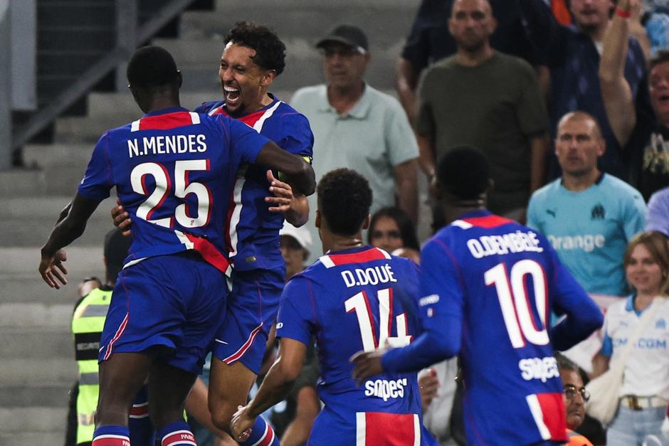 Marquinhos festeja el tanto ganador del conjunto de la capital gala. (Foto: AFP)