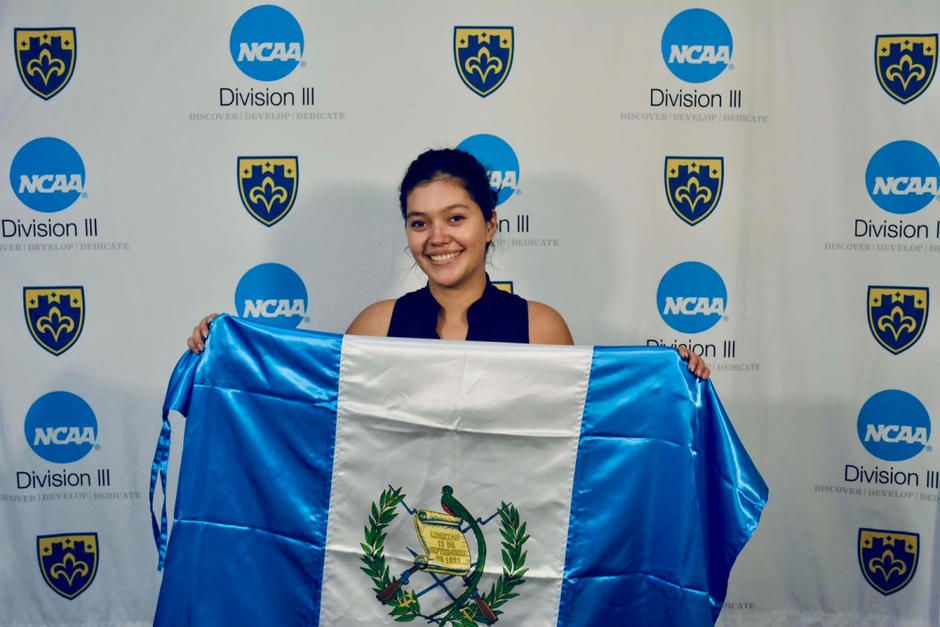Renata Sosa Palala es estudiante y juega tenis para The College of St. Scholastica, Duluth, Minnesota, Estados Unidos. (Foto: Melvin Popá)