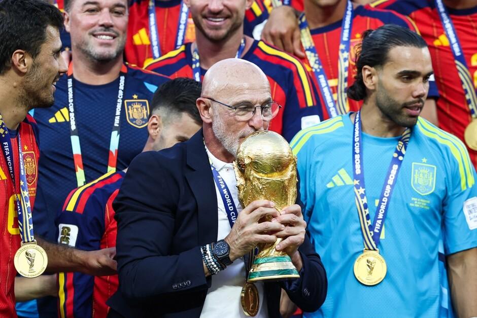 El estratega guio a su selección a la Copa del Mundo en Norteamérica tras ganarle la final a Argentina. (Foto: AFP) 