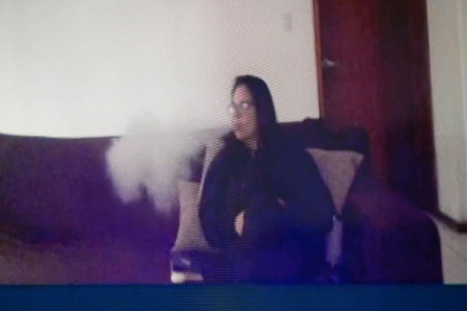 Durante la audiencia de extinción de dominio se observó a la exmandataria con un vapeador. (Foto: Wilder López/Soy502)