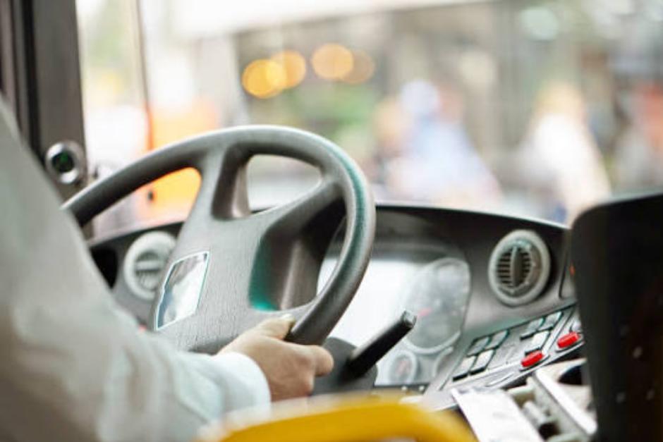 Tras identificar al piloto responsable, se le consignó la unidad hasta que realice los pagos de las multas aplicadas. (Foto ilustrativa: iStock)