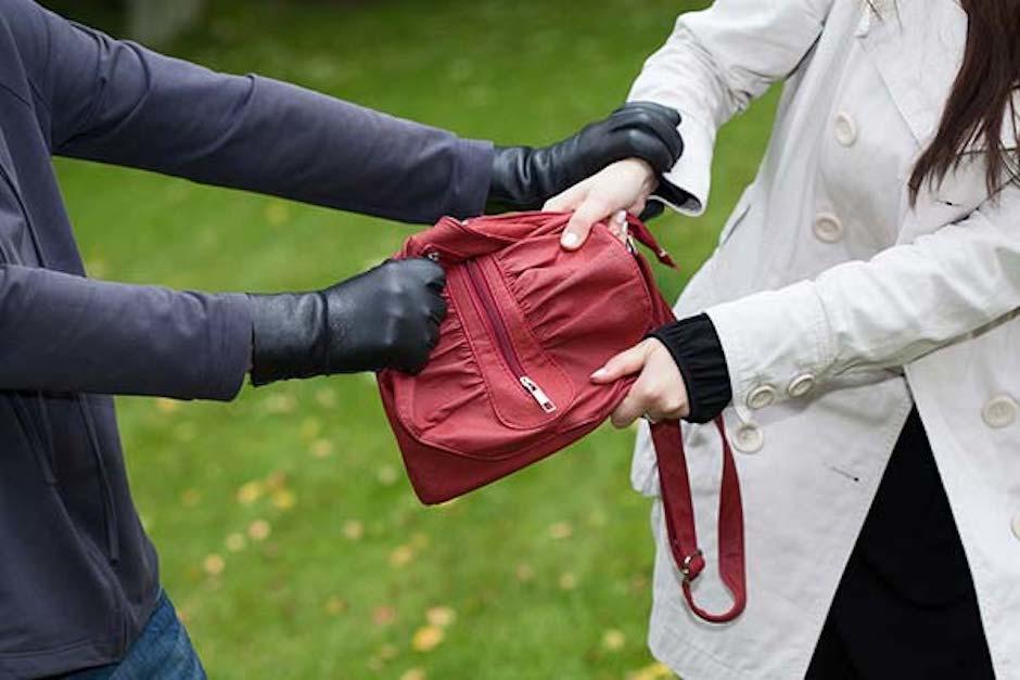 El hecho de violencia quedó grabado por medio de una cámara de seguridad. (Foto: Shutterstock)