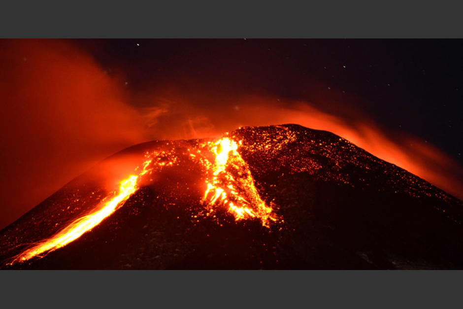 El sistema combina los datos de las estaciones de GPS con un modelo matemático, lo que permite obtener información sobre la actividad del volcán en apenas 15 minutos. (Foto: La Tercera)