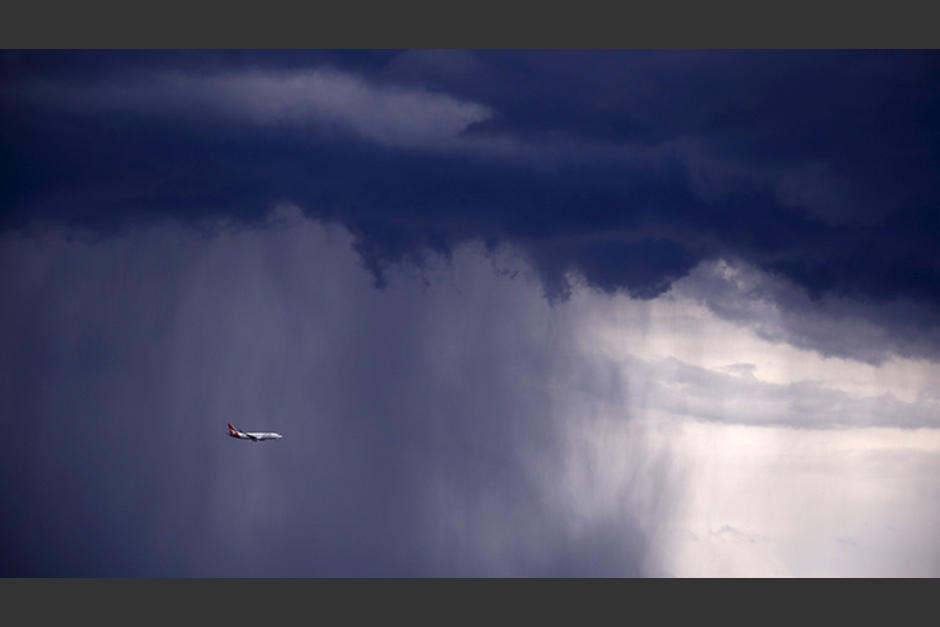 Los pilotos de avión corren varios riesgos al volar, de los cuales los pasajeros no se enteran. (Foto: RT en Español)