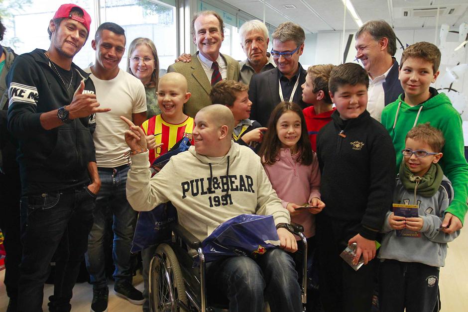 Neymar Jr y Gerardo el "Tata" Martino participaron por primera vez en esta actividad. (Foto: Alejandro García/EFE)