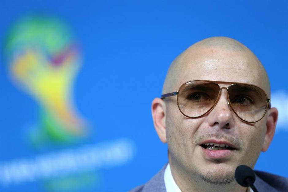 El rapero Pitbull afirmó que la música es un lenguaje universal como lo es el fútbol. (Foto: EFE)