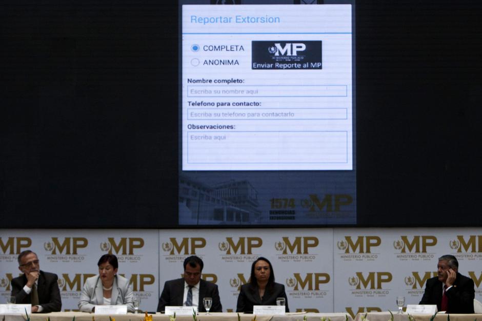 El MP presentó el relanzamiento de la fiscalía contra las extorsiones como nueva estrategia se ha puesto a disposición de la ciudadanía el call center 1574 y una aplicación que servirá para alertar a los usuarios. (Foto: EFE) 