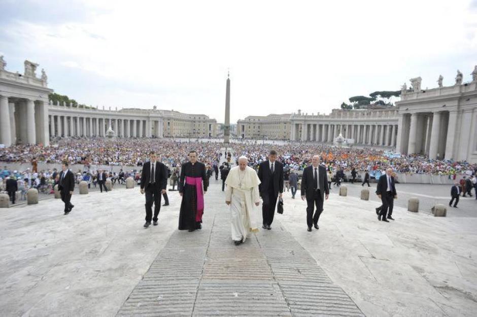 El papa Francisco anunció que harán cambios en el proceso canónico para la nulidad matrimonial. (Foto Archivo: EFE)
