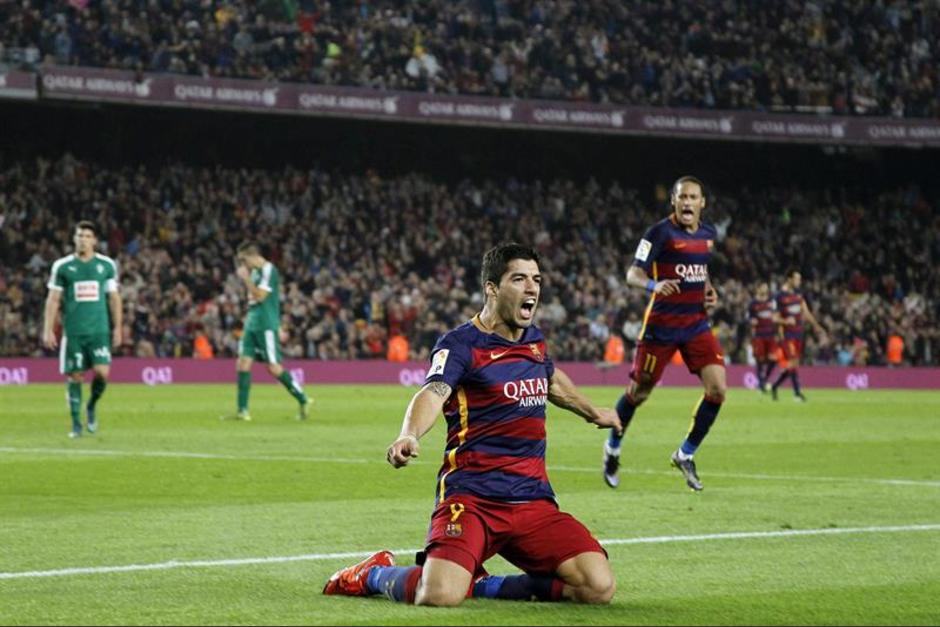Figura, Luis Suárez, hizo los tres goles de Barcelona ante Eibar. (Foto: EFE)