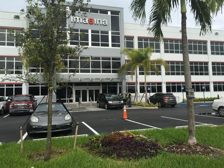 Los dirigentes guatemaltecos suscribieron un contrato con la empresa Media World, del grupo Imagina, por 2.3 millones de dólares a cambio de ceder los derechos de mercadeo, organización y transmisión de la Selección Nacional en Estados Unidos. (Foto: EFE)