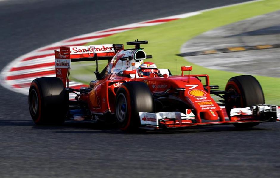 El piloto de Ferrari, Kimi Raikkonen, fue el más rápido en el penúltimo día de pruebas en Montmeló. (Foto: EFE)
