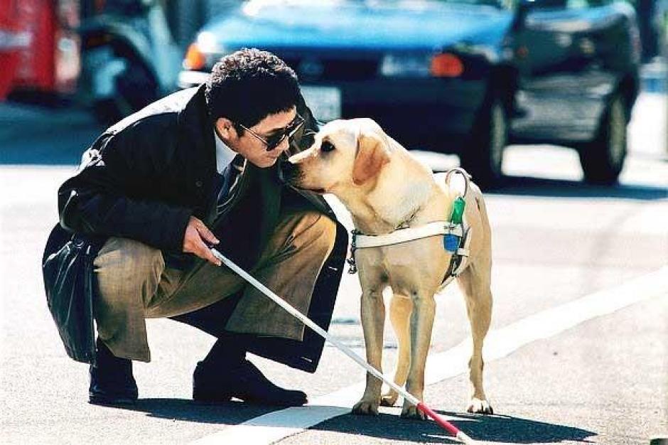 Microsoft está desarrollando “Alice Band”, un "wearable" diseñado para personas no videntes.